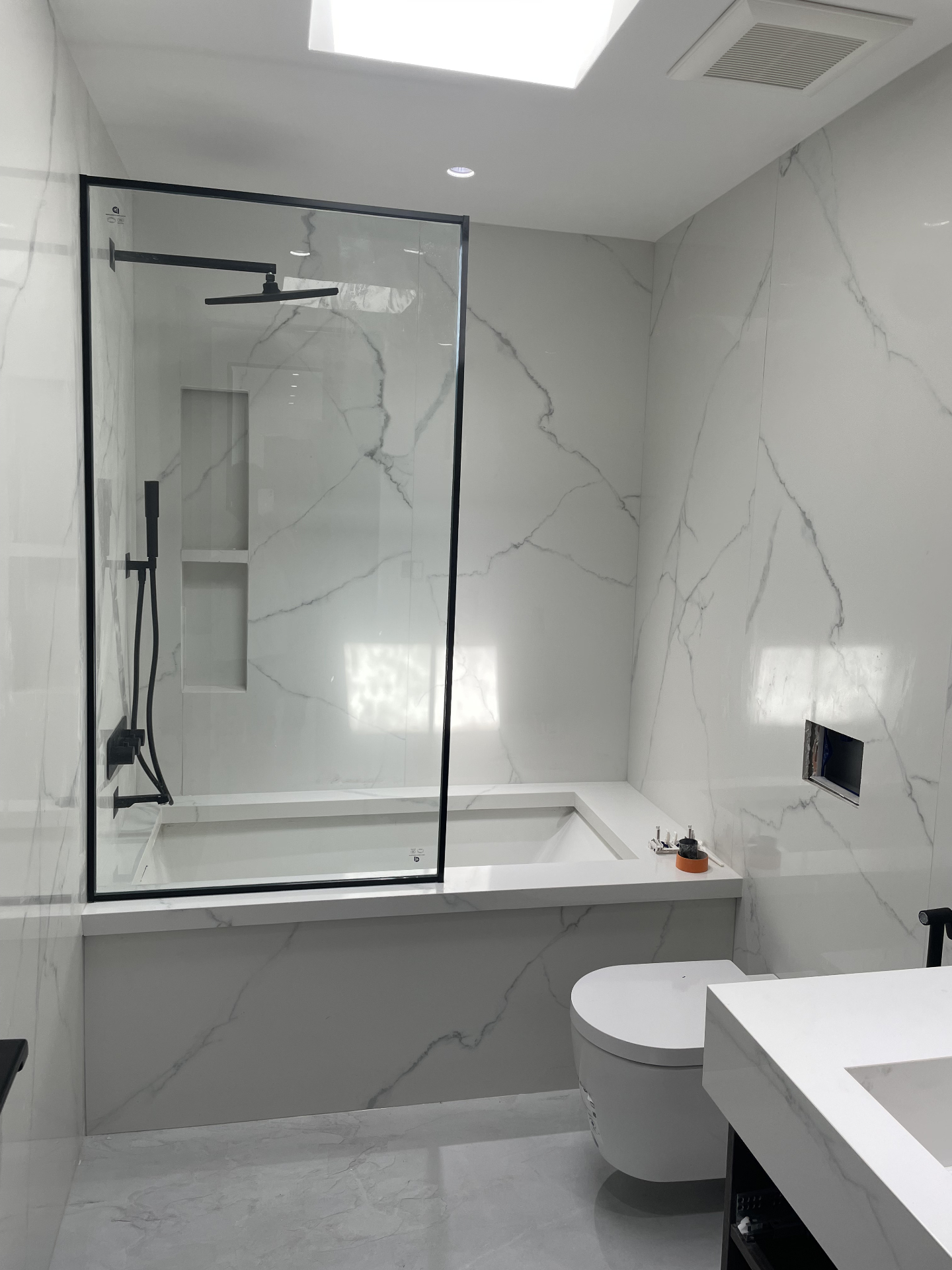 Marble Bath — OC